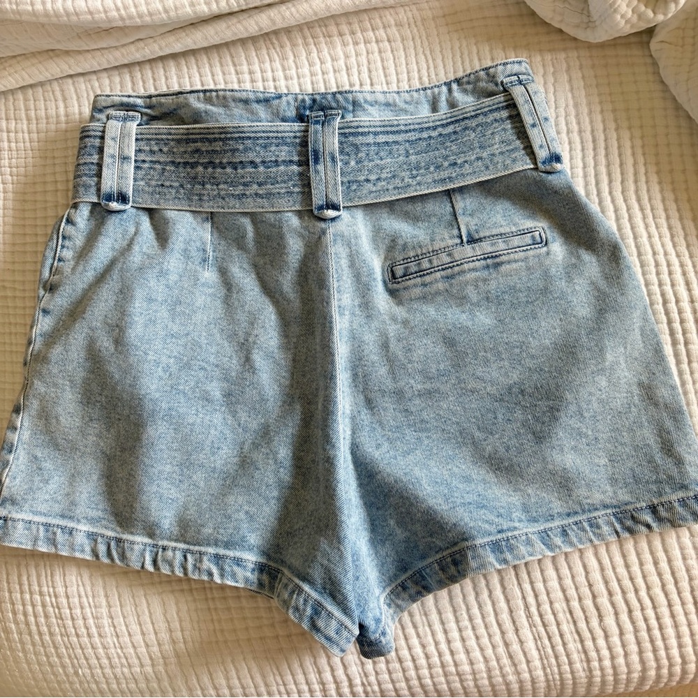 Sezane Deia Belted Denim Shorts - Picture 4 of 5